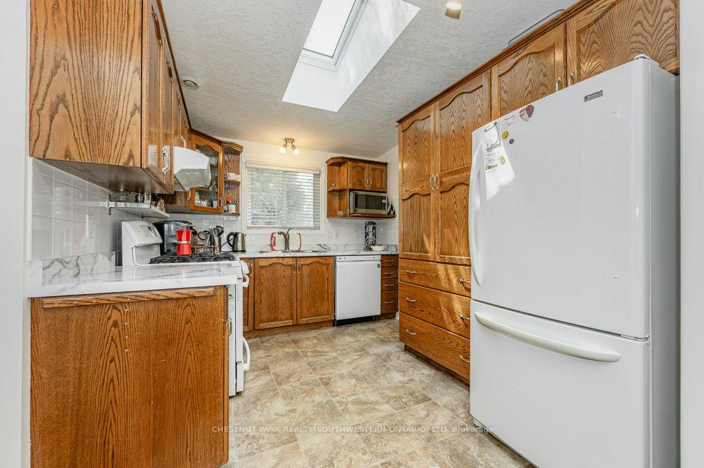 Photo 12 of 5 Pine Road, Puslinch, Rural Puslinch East — HOMEH