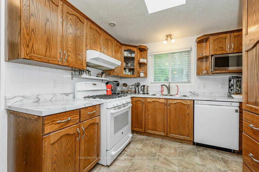 Photo 13 of 5 Pine Road, Puslinch, Rural Puslinch East — HOMEH