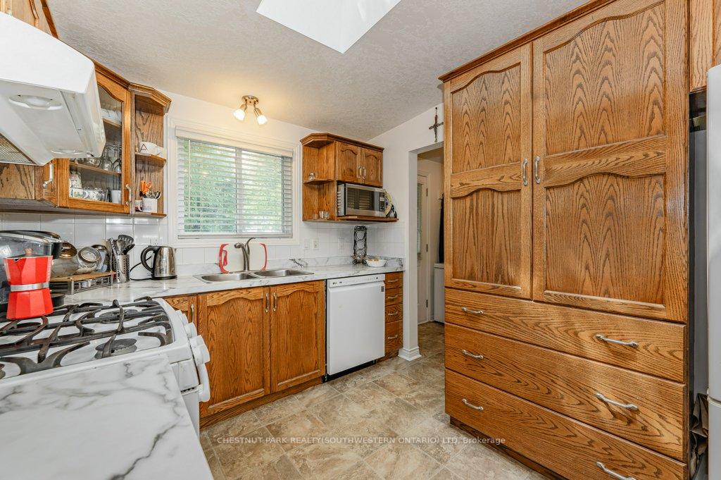 Photo 14 of 5 Pine Road, Puslinch, Rural Puslinch East — HOMEH