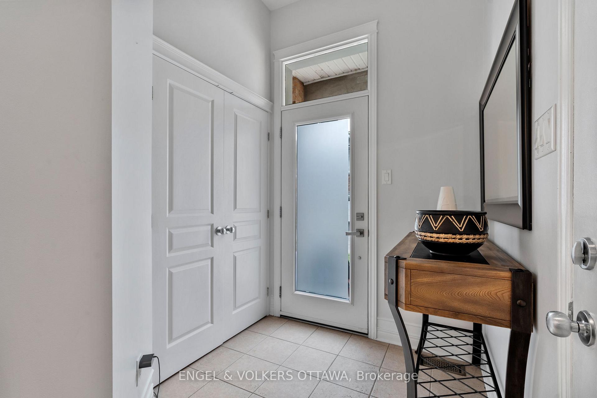 Photo 6 of 110 Encore Private, Ottawa, City View/Skyline/Fisher Heights/Parkwood Hills — HOMEH