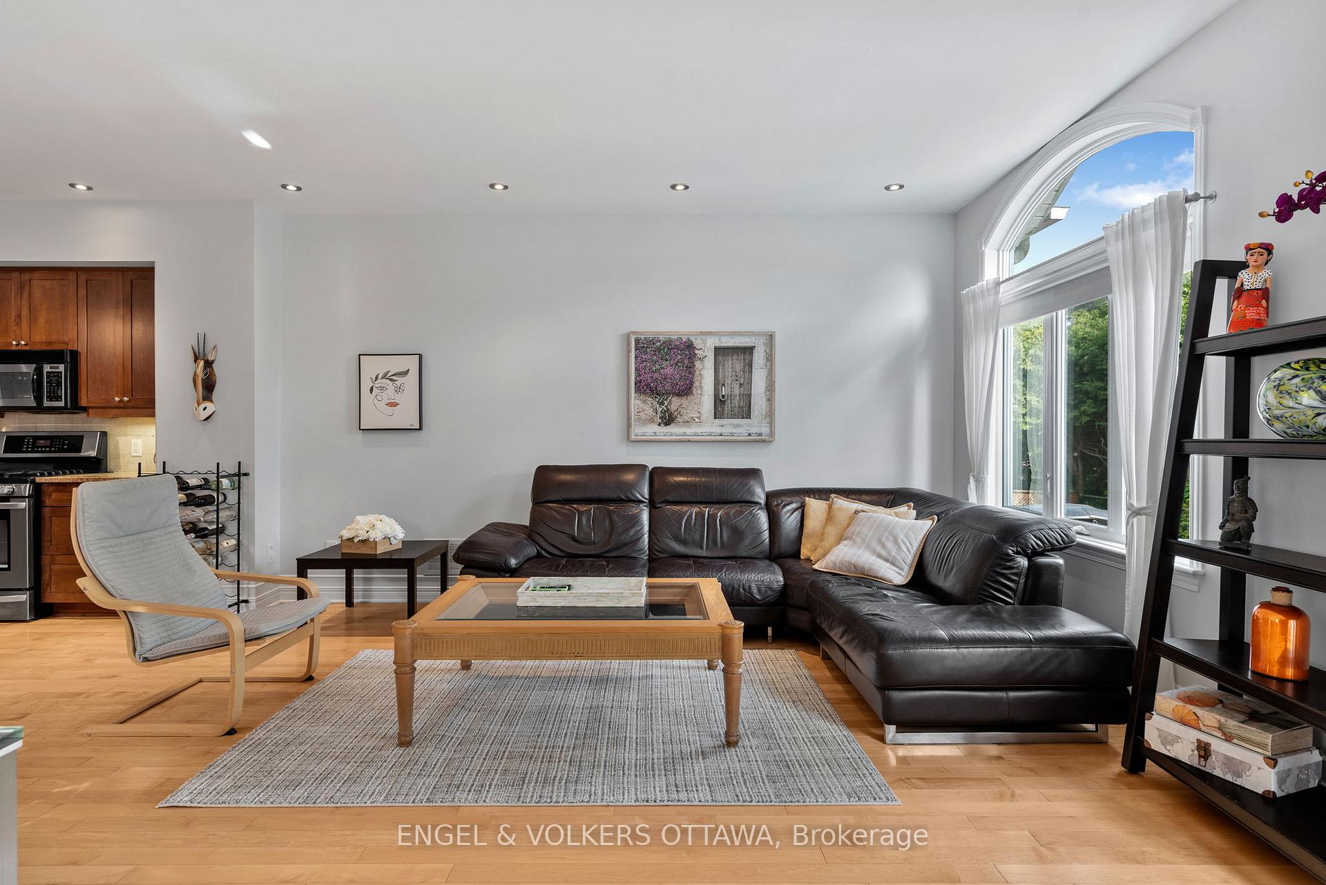Photo 14 of 110 Encore Private, Ottawa, City View/Skyline/Fisher Heights/Parkwood Hills — HOMEH