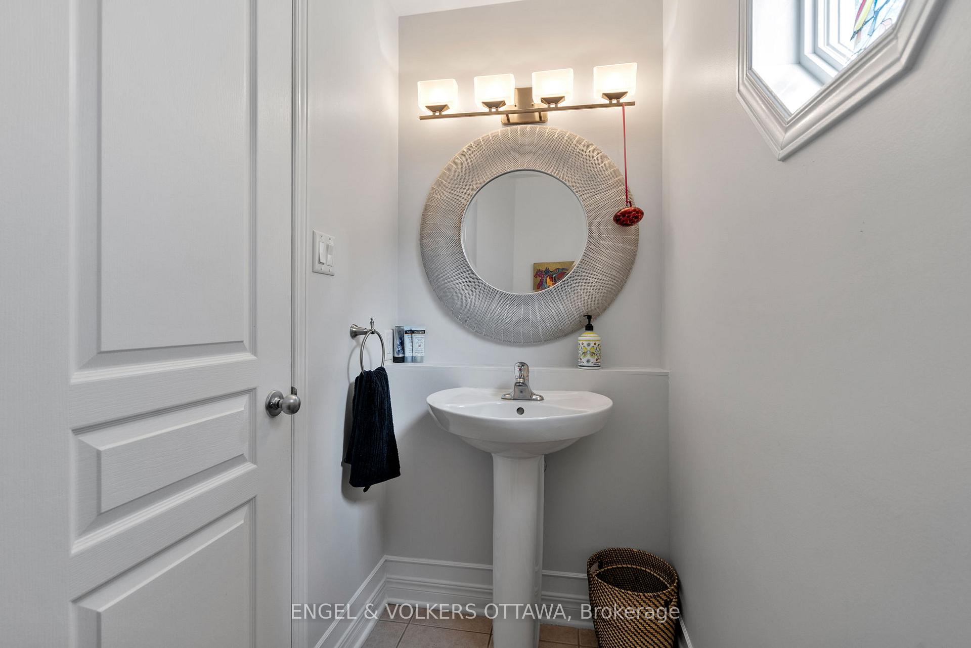 Photo 16 of 110 Encore Private, Ottawa, City View/Skyline/Fisher Heights/Parkwood Hills — HOMEH