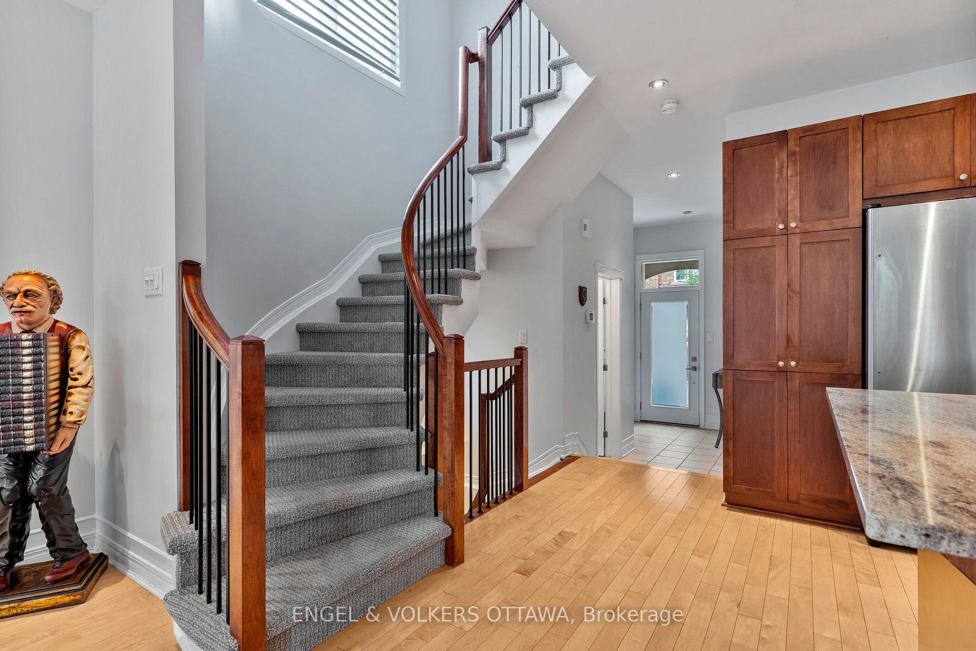 Photo 18 of 110 Encore Private, Ottawa, City View/Skyline/Fisher Heights/Parkwood Hills — HOMEH