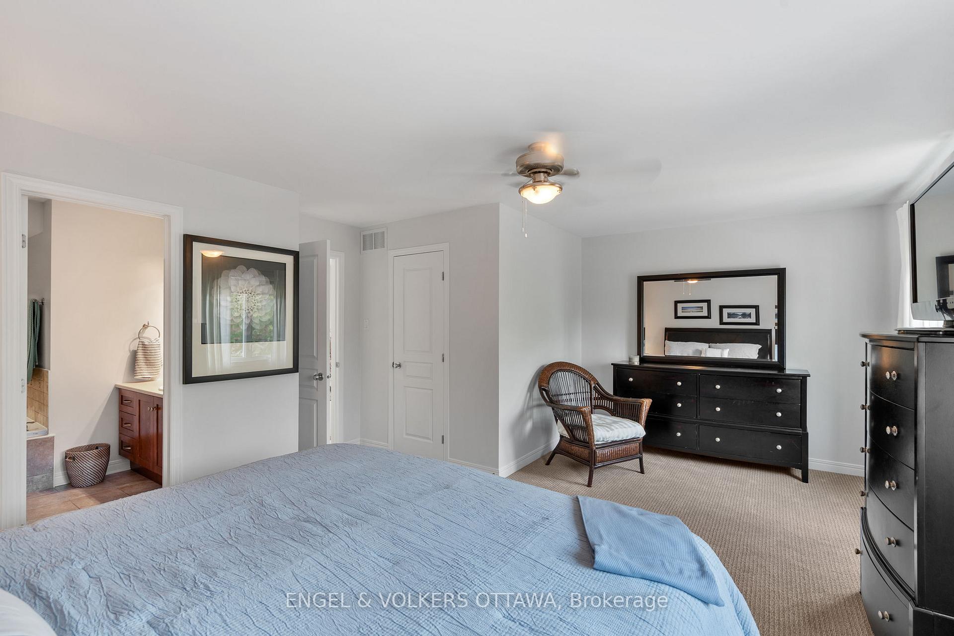 Photo 25 of 110 Encore Private, Ottawa, City View/Skyline/Fisher Heights/Parkwood Hills — HOMEH