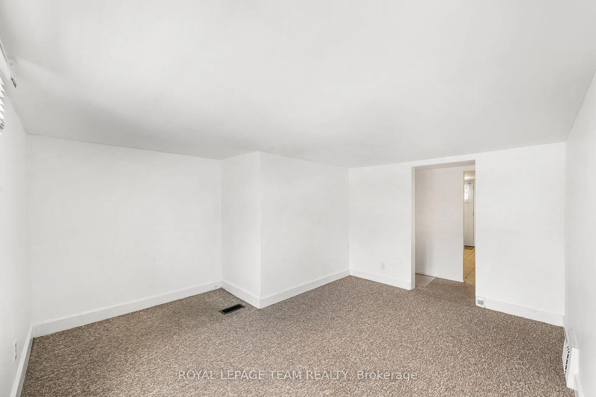 Photo 10 of 163 Genest Street, Ottawa, Vanier — HOMEH