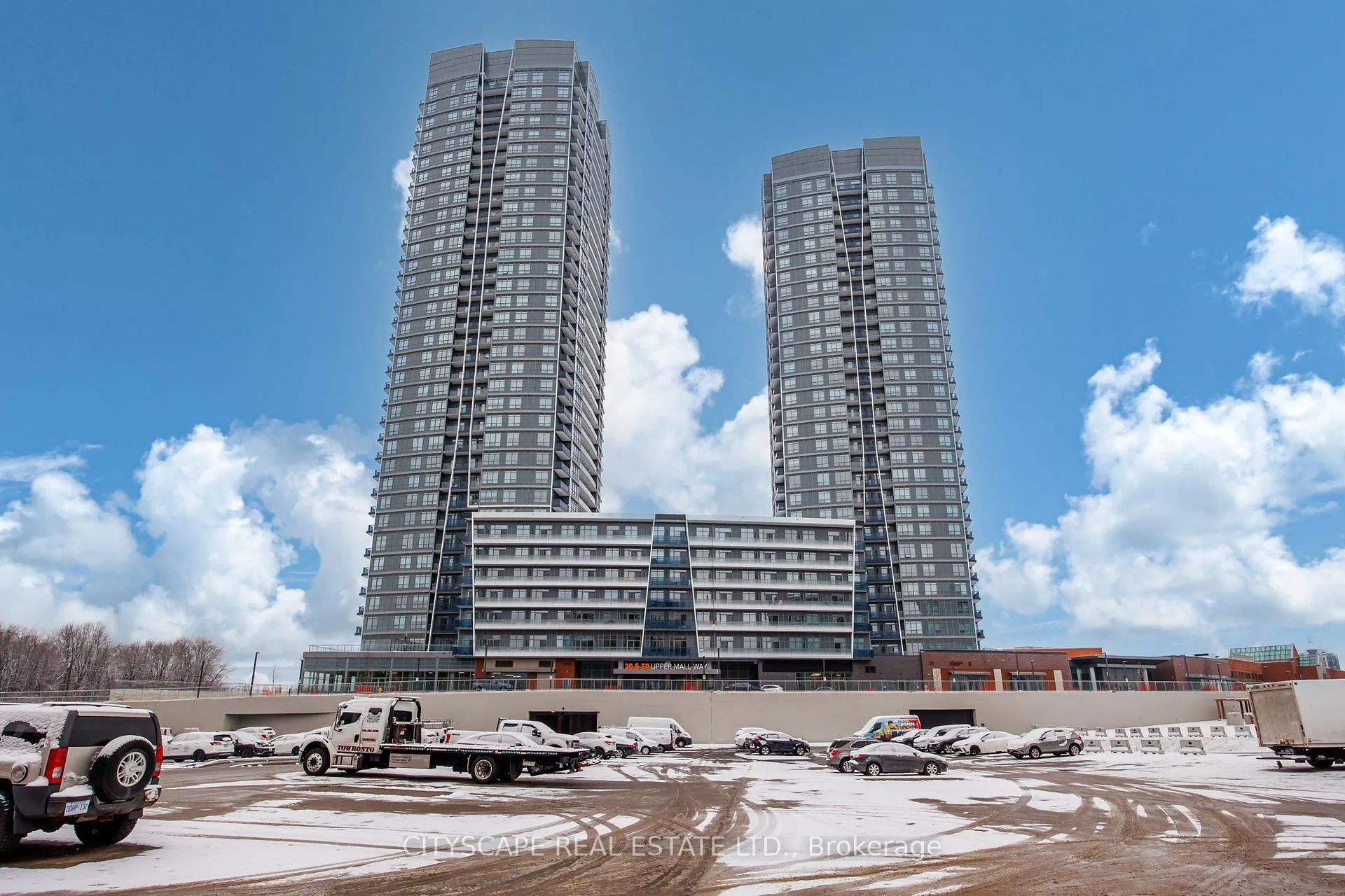 Front of Unit 501, 30 Upper Mall Way