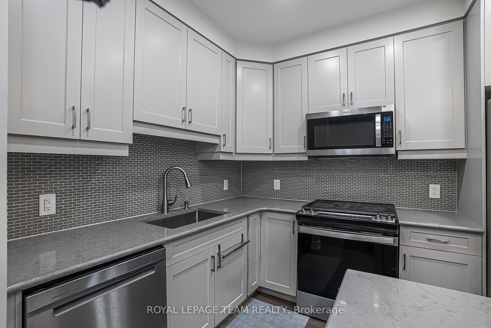 Photo 9 of 308 Pilot Private, Ottawa, Kanata - Emerald Meadows/Trailwest — HOMEH