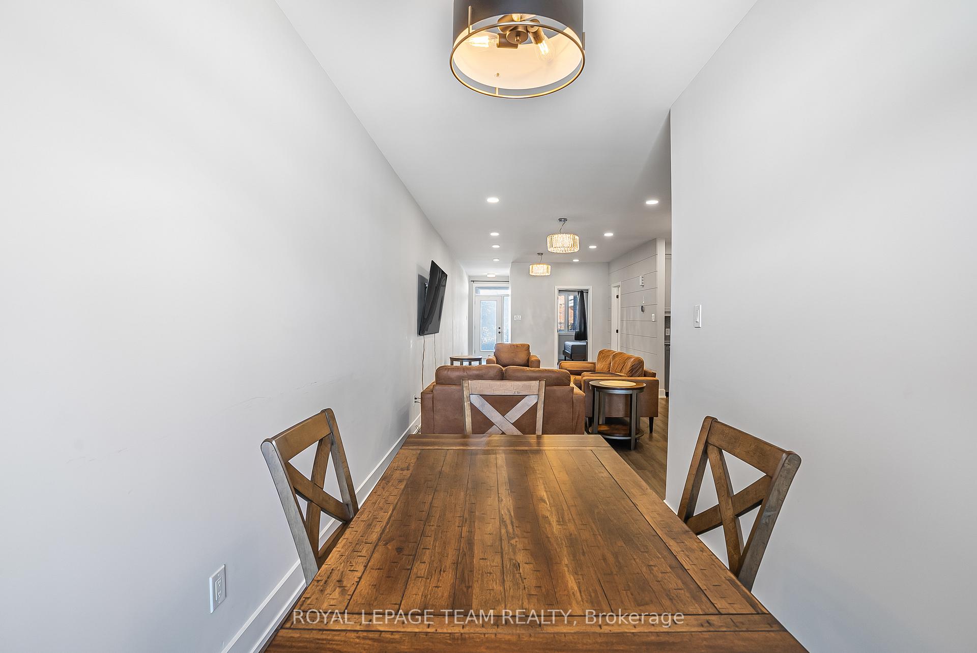 Photo 13 of 308 Pilot Private, Ottawa, Kanata - Emerald Meadows/Trailwest — HOMEH