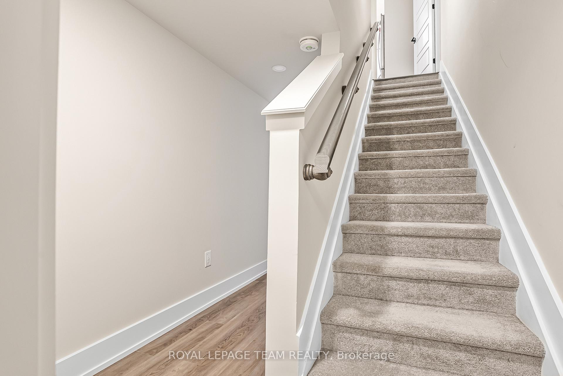 Photo 17 of 308 Pilot Private, Ottawa, Kanata - Emerald Meadows/Trailwest — HOMEH