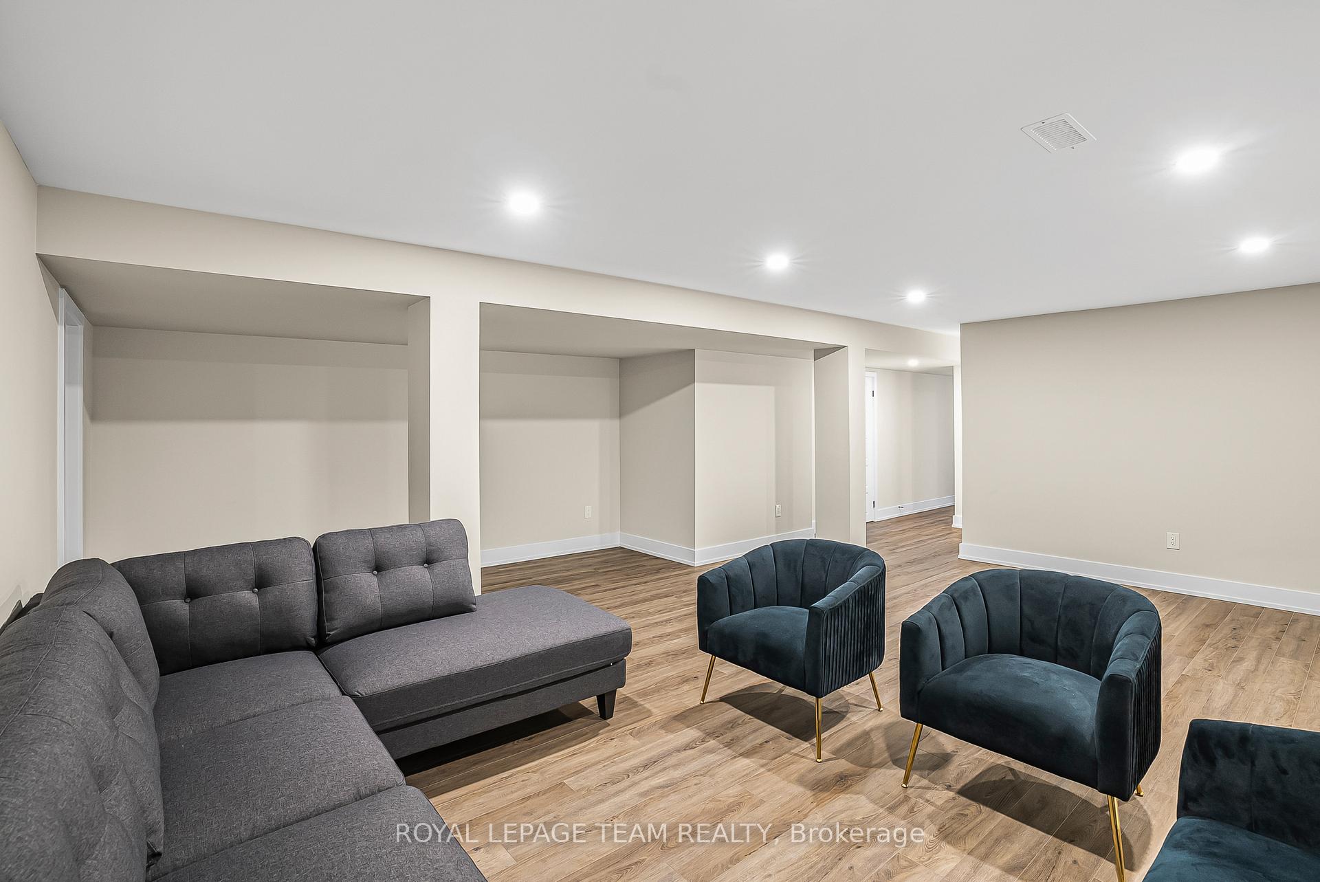 Photo 23 of 308 Pilot Private, Ottawa, Kanata - Emerald Meadows/Trailwest — HOMEH