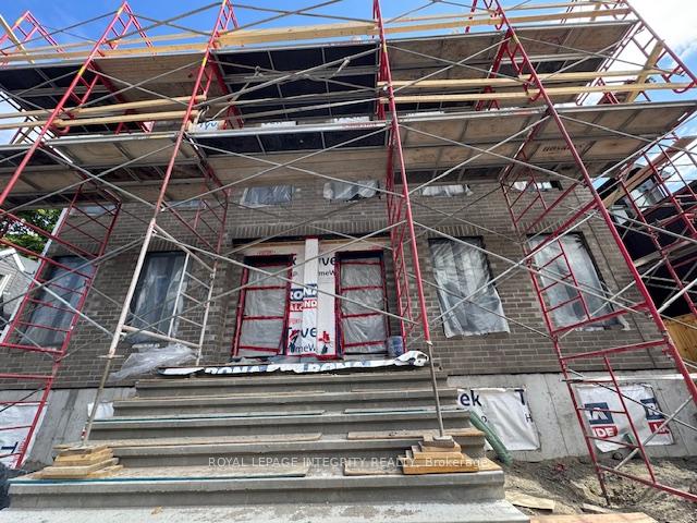 Front of 9 Gwynne Avenue