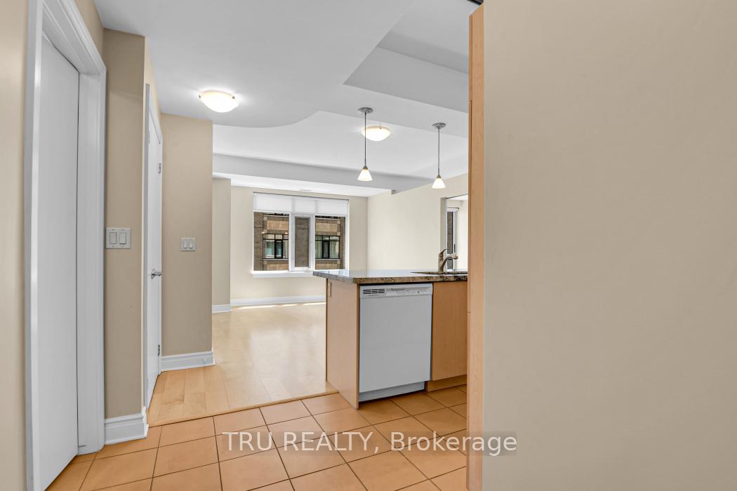 Photo 9 of Unit 805, 85 Bronson Avenue, Ottawa, Ottawa Centre — HOMEH