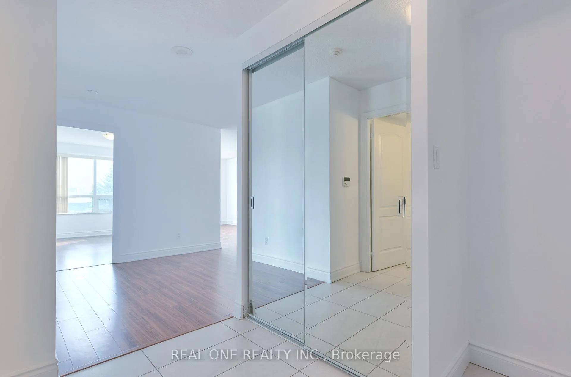 Photo 6 of Unit 319, 50 Clegg Road, Markham, Unionville — HOMEH