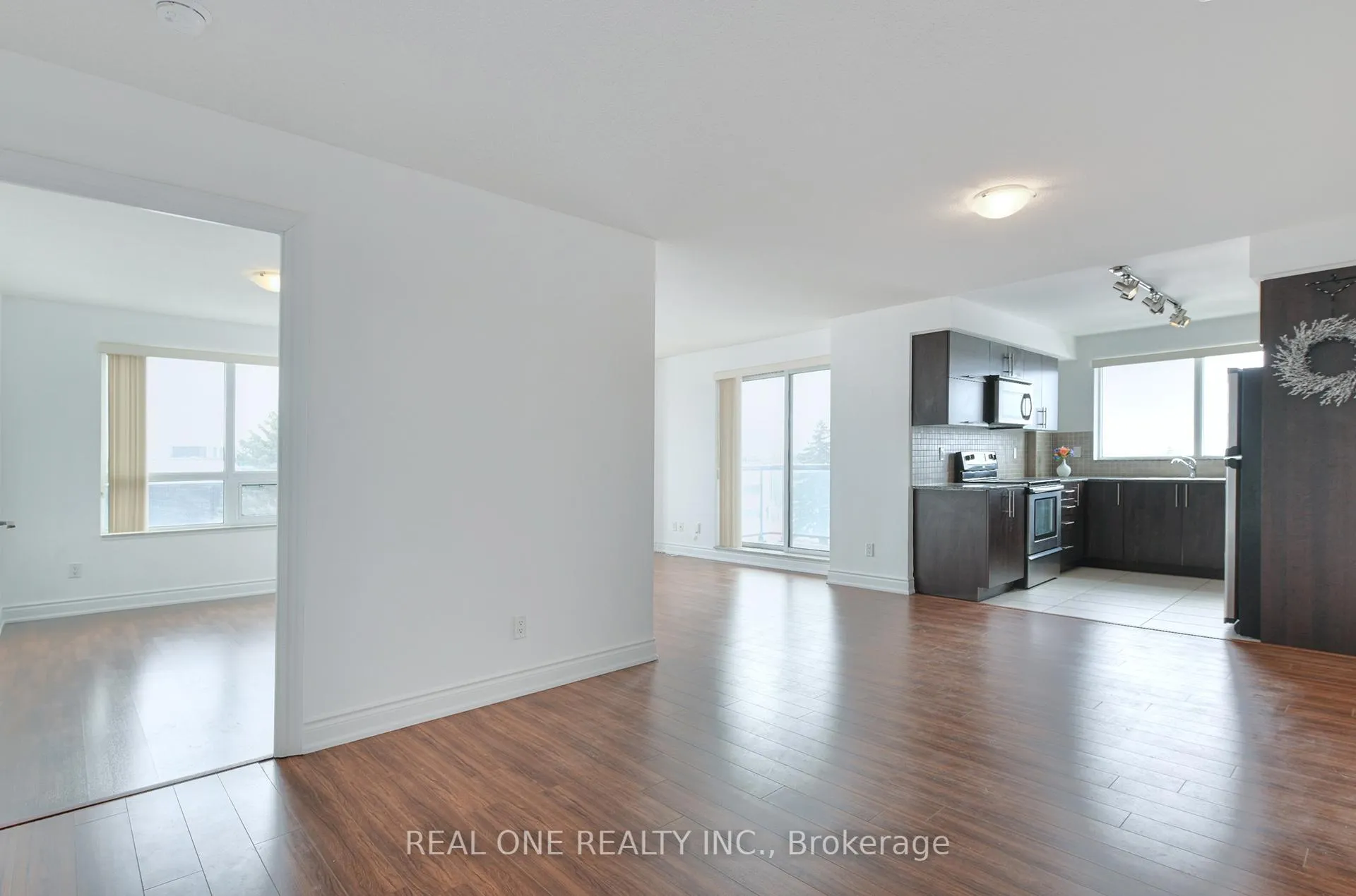 Photo 8 of Unit 319, 50 Clegg Road, Markham, Unionville — HOMEH