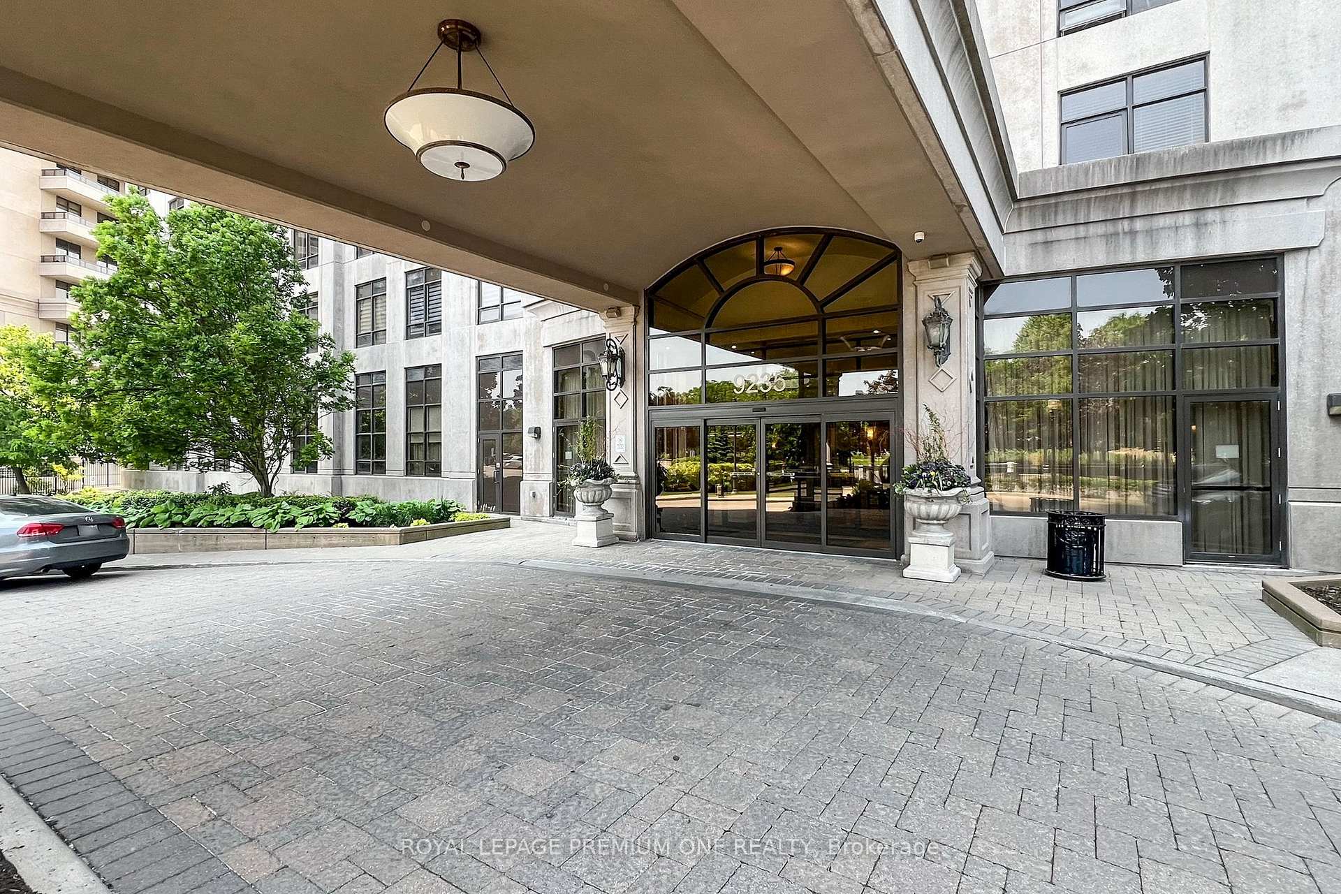 Photo 4 of Unit 606, 9235 Jane Street, Vaughan, Maple — HOMEH