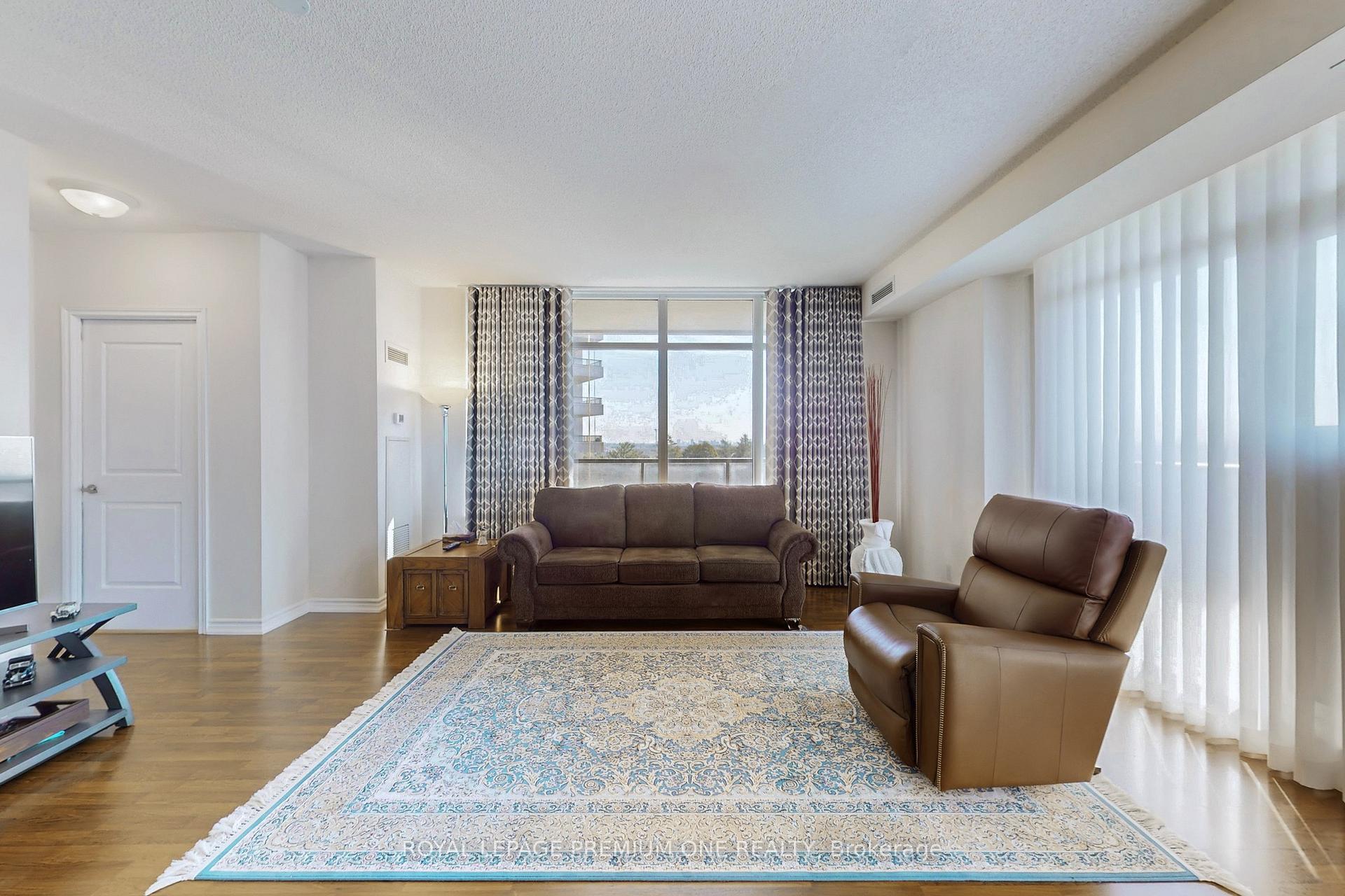 Photo 12 of Unit 606, 9235 Jane Street, Vaughan, Maple — HOMEH