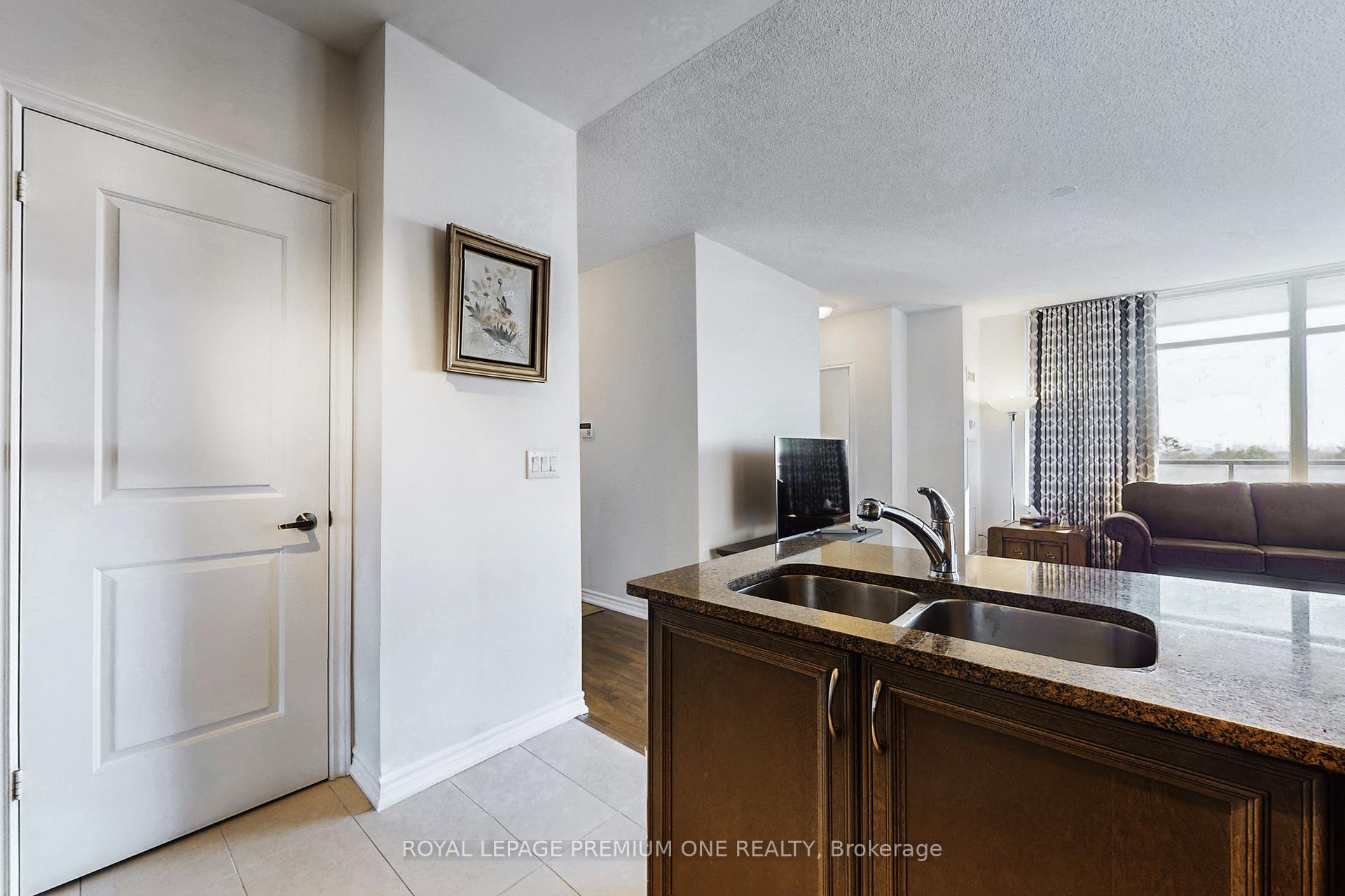 Photo 17 of Unit 606, 9235 Jane Street, Vaughan, Maple — HOMEH