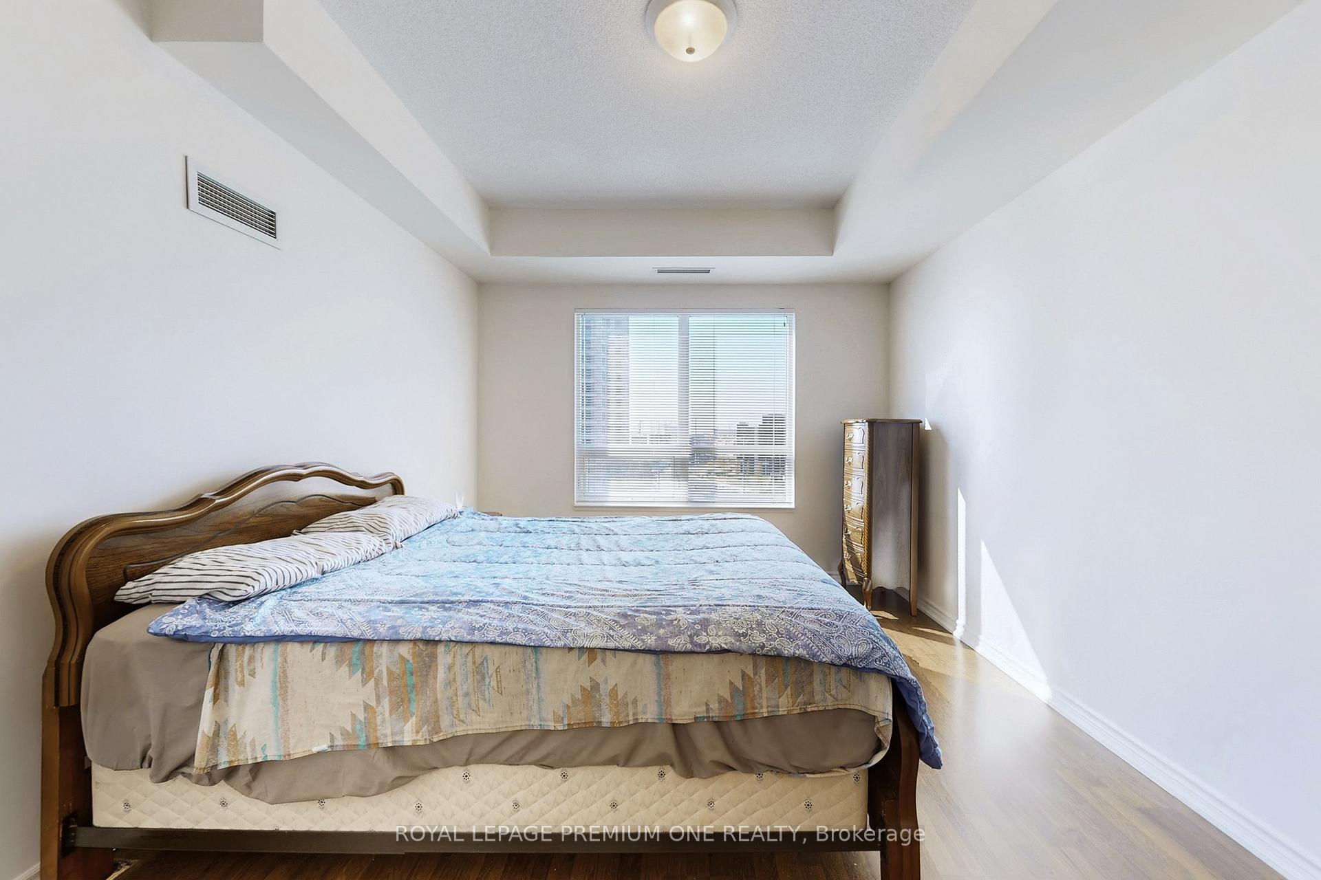 Photo 18 of Unit 606, 9235 Jane Street, Vaughan, Maple — HOMEH