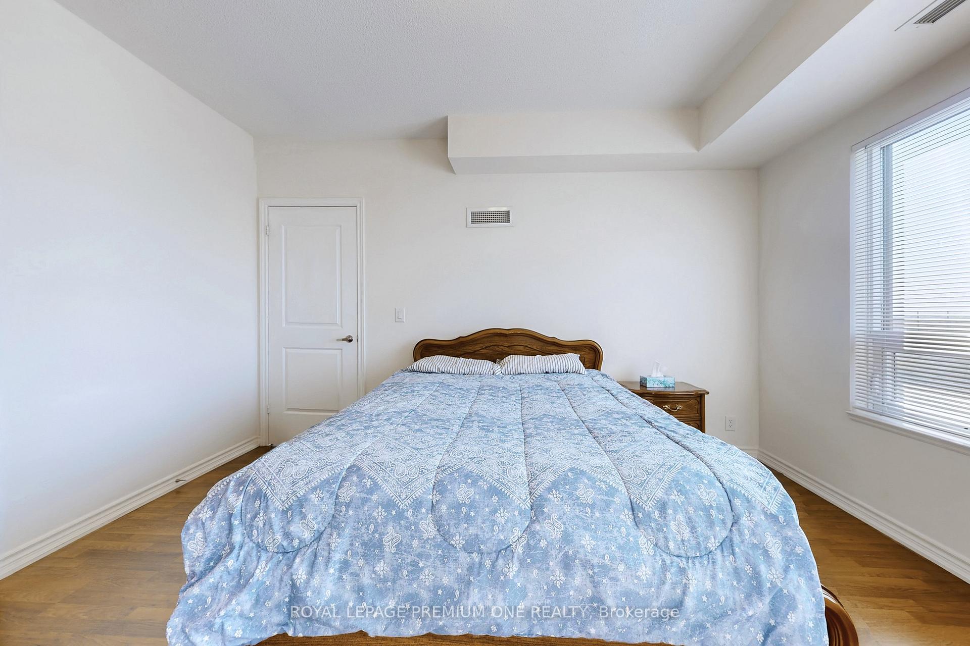 Photo 20 of Unit 606, 9235 Jane Street, Vaughan, Maple — HOMEH