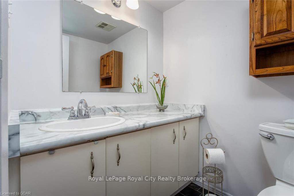Photo 8 of Unit 708, 358 Waterloo Avenue, Guelph, Junction/Onward Willow — HOMEH