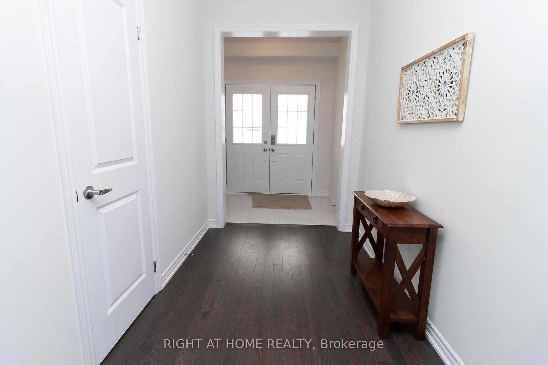 Photo 5 of 36 Ford Street, Brant, Paris — HOMEH