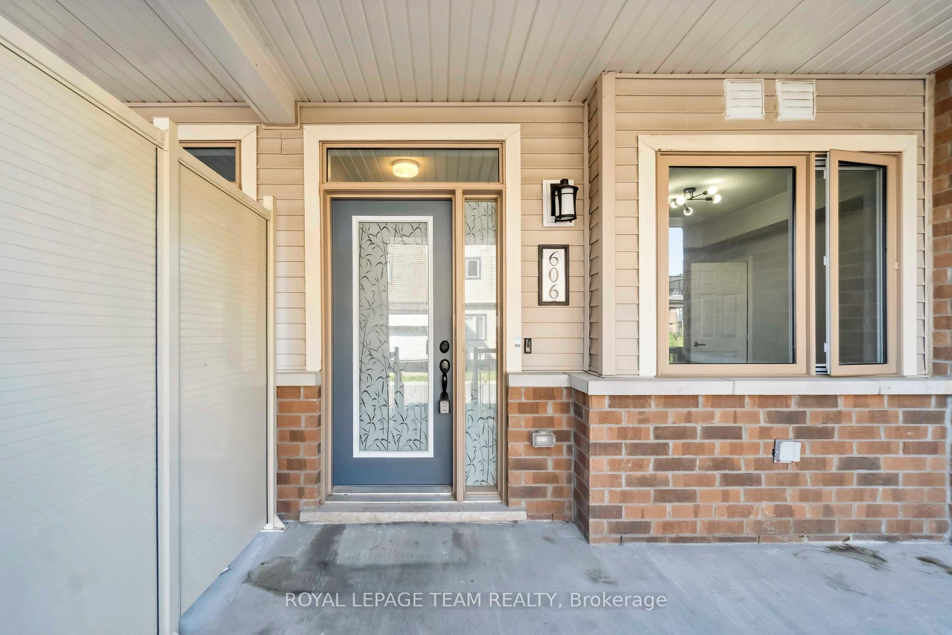 Photo 4 of 606 Lapland Private, Ottawa, Kanata - Emerald Meadows/Trailwest — HOMEH