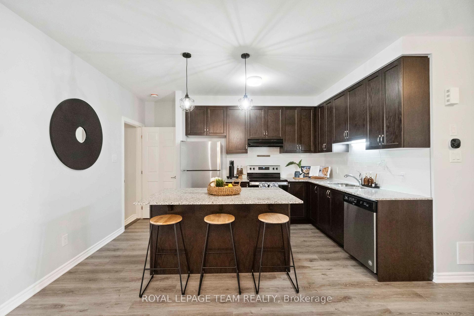 Photo 13 of 606 Lapland Private, Ottawa, Kanata - Emerald Meadows/Trailwest — HOMEH