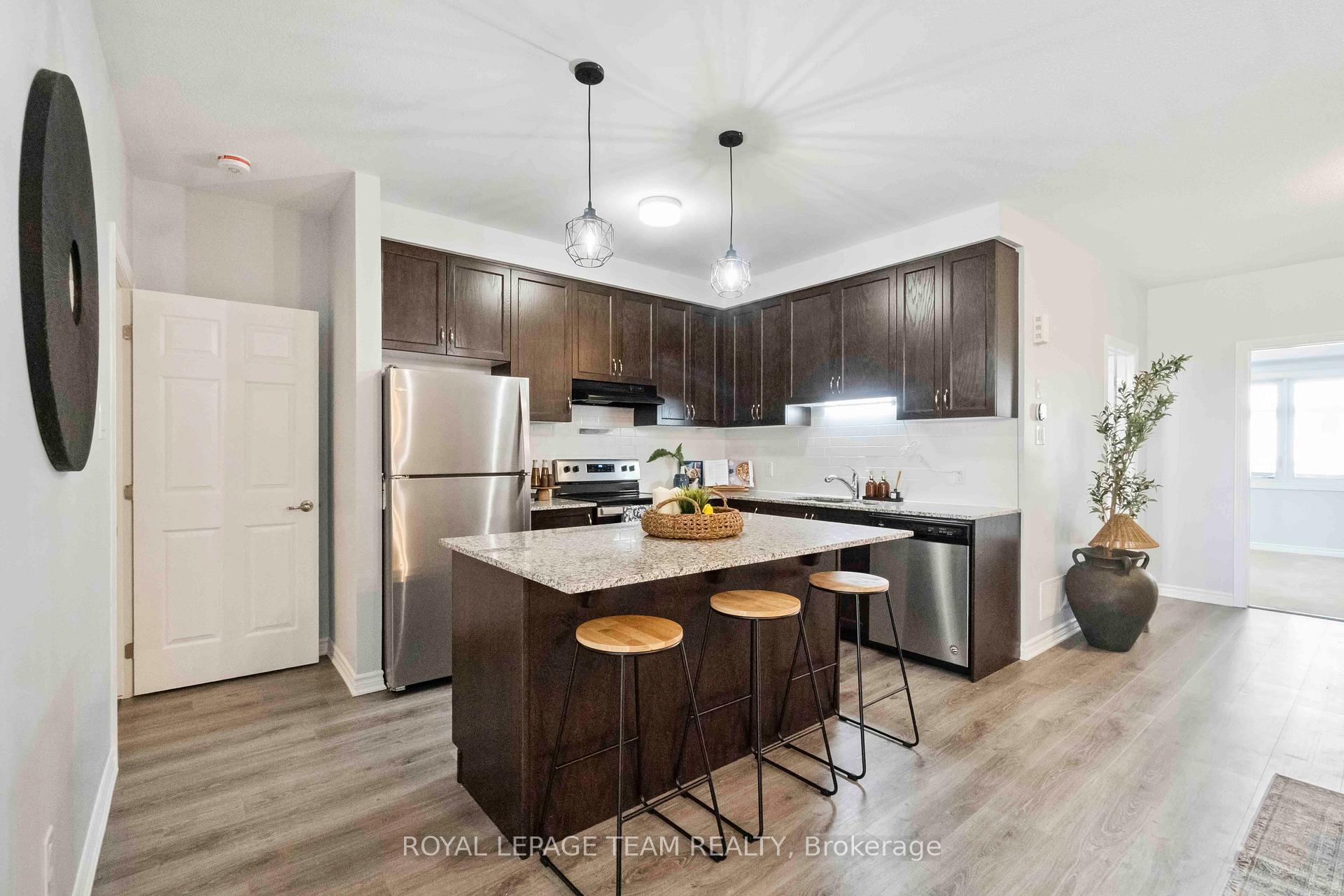Photo 19 of 606 Lapland Private, Ottawa, Kanata - Emerald Meadows/Trailwest — HOMEH