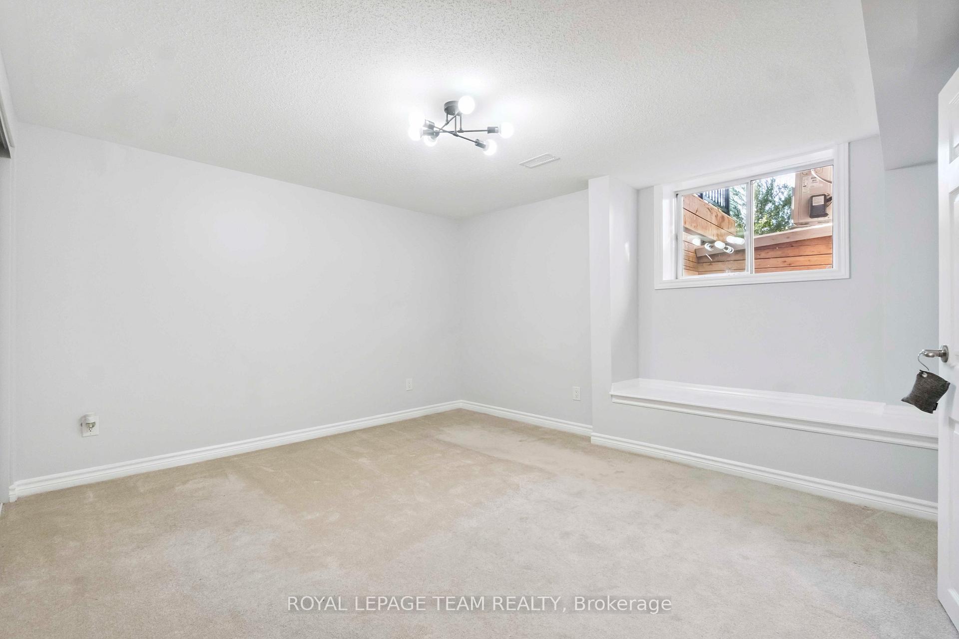Photo 36 of 606 Lapland Private, Ottawa, Kanata - Emerald Meadows/Trailwest — HOMEH