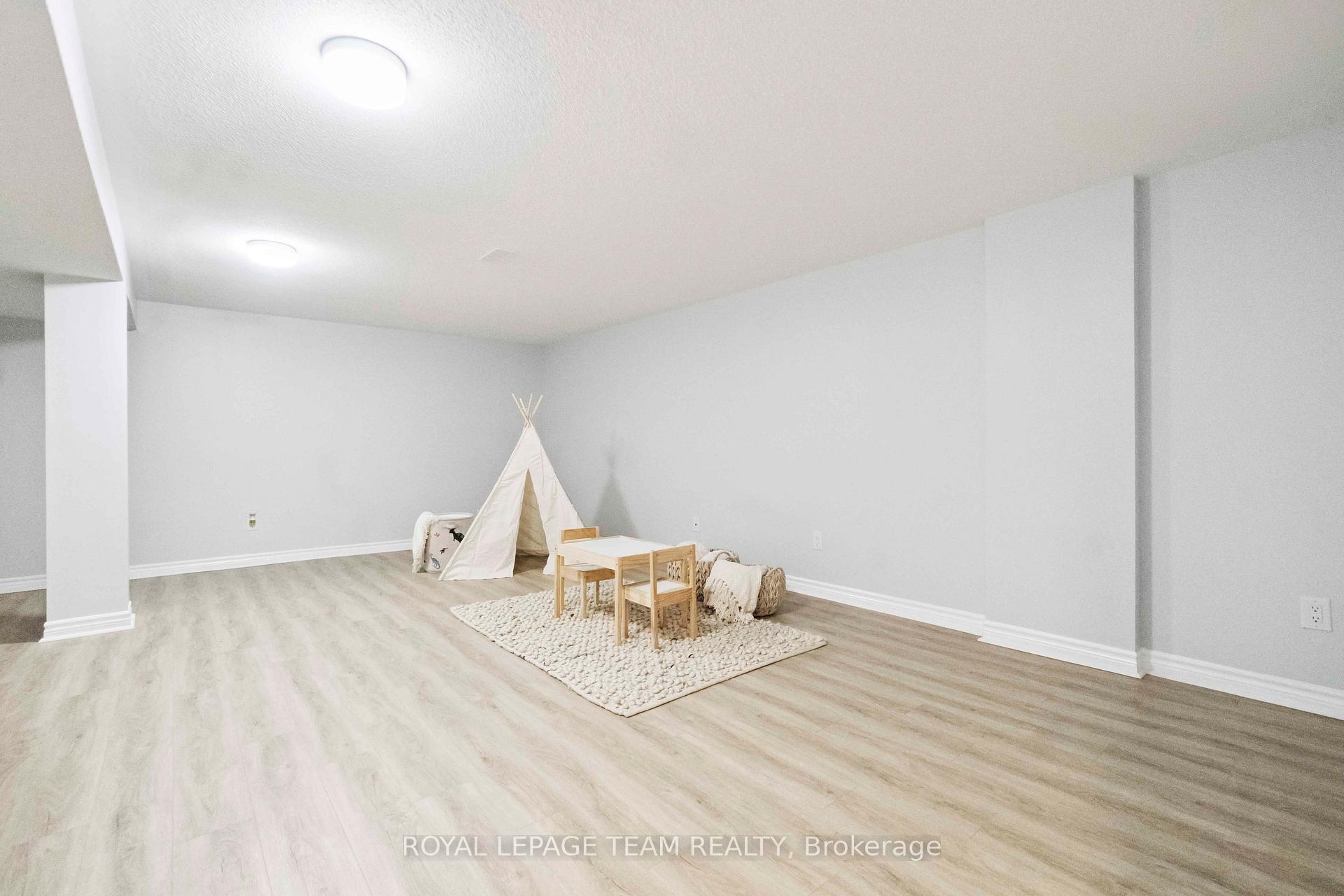 Photo 40 of 606 Lapland Private, Ottawa, Kanata - Emerald Meadows/Trailwest — HOMEH