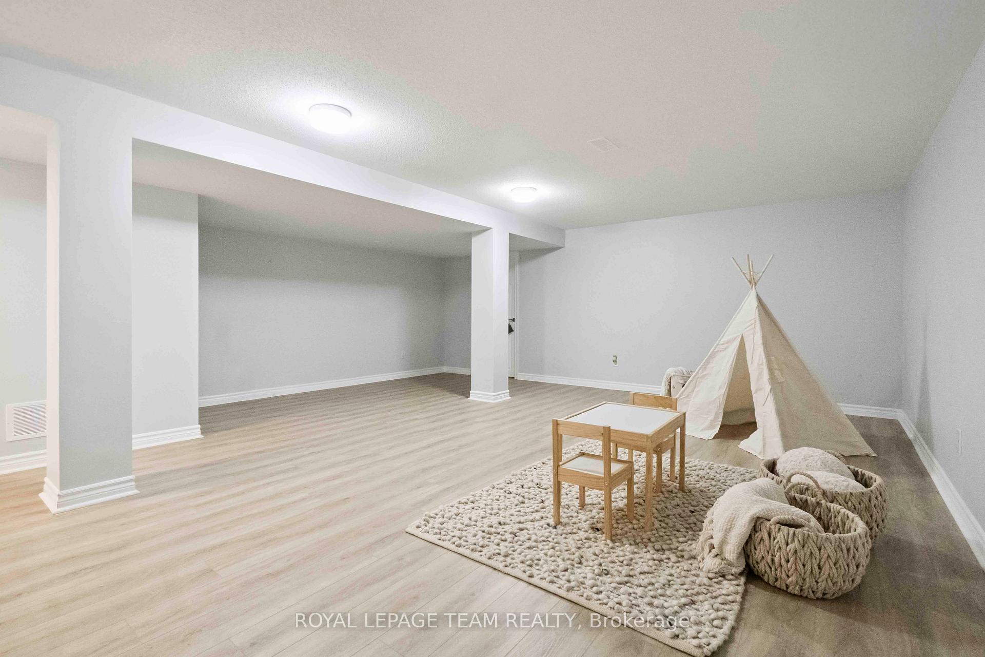Photo 41 of 606 Lapland Private, Ottawa, Kanata - Emerald Meadows/Trailwest — HOMEH