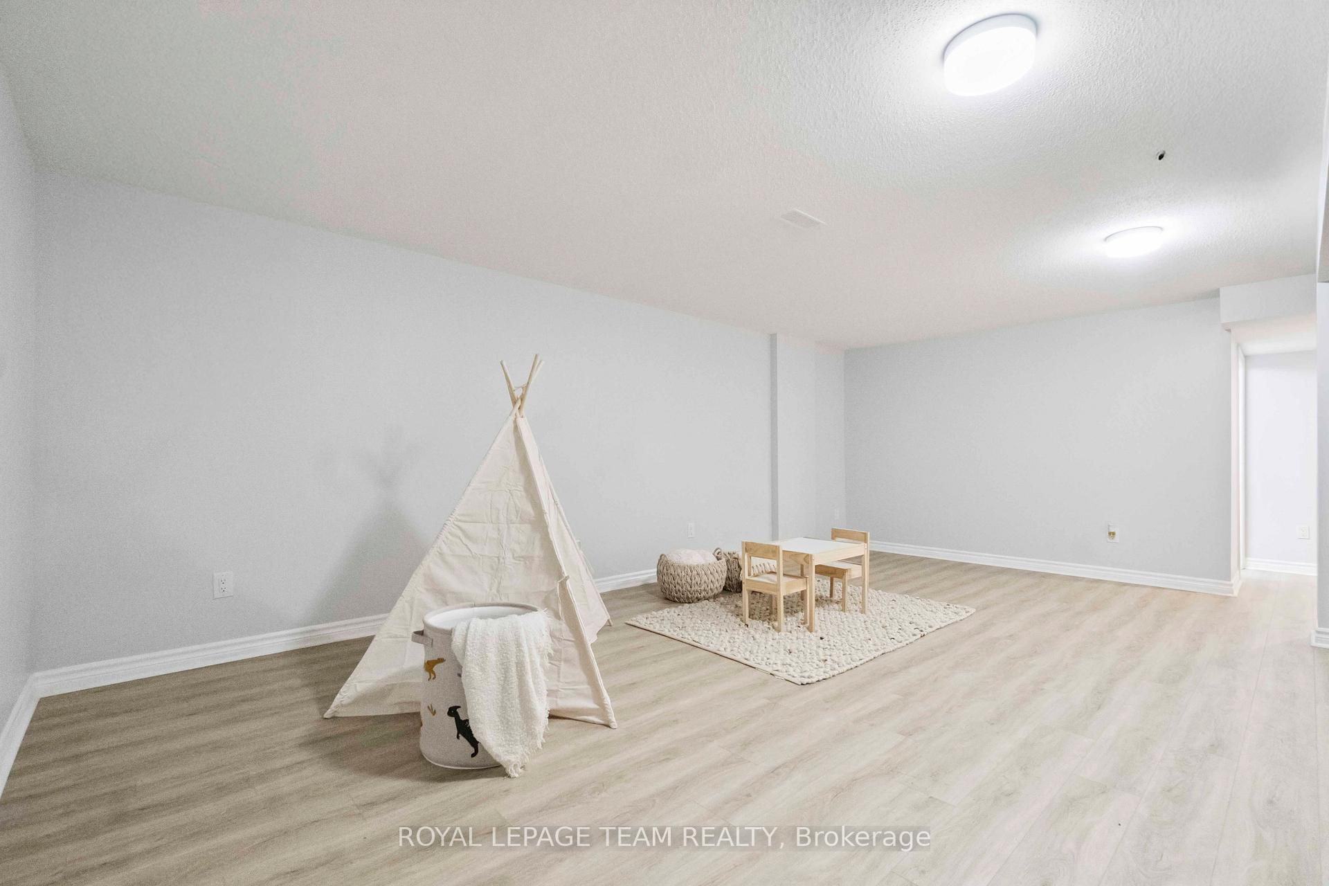 Photo 43 of 606 Lapland Private, Ottawa, Kanata - Emerald Meadows/Trailwest — HOMEH