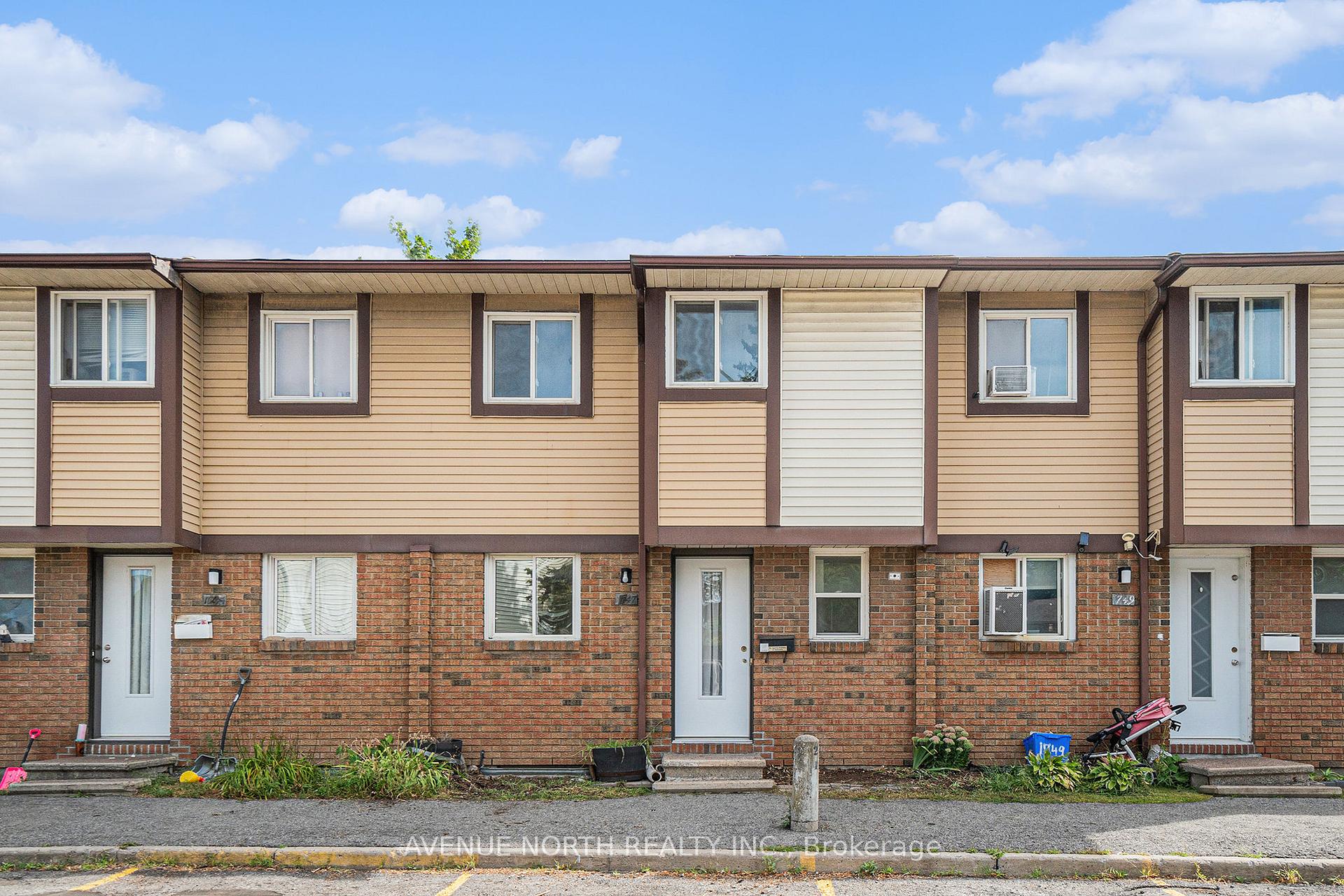 Photo 2 of 1747 Dondale St Street, Ottawa, Pineview — HOMEH