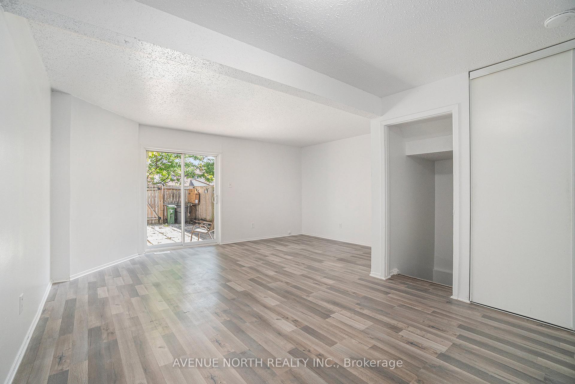 Photo 6 of 1747 Dondale St Street, Ottawa, Pineview — HOMEH