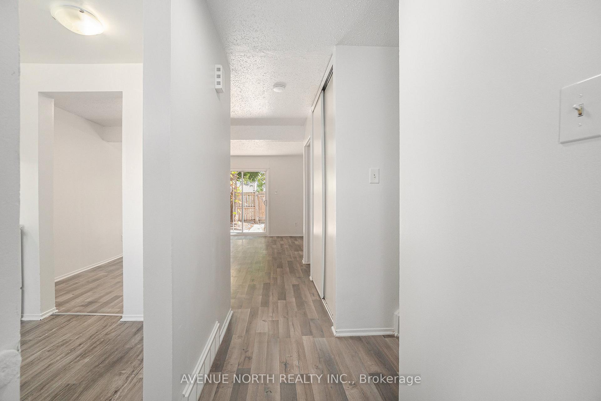 Photo 9 of 1747 Dondale St Street, Ottawa, Pineview — HOMEH