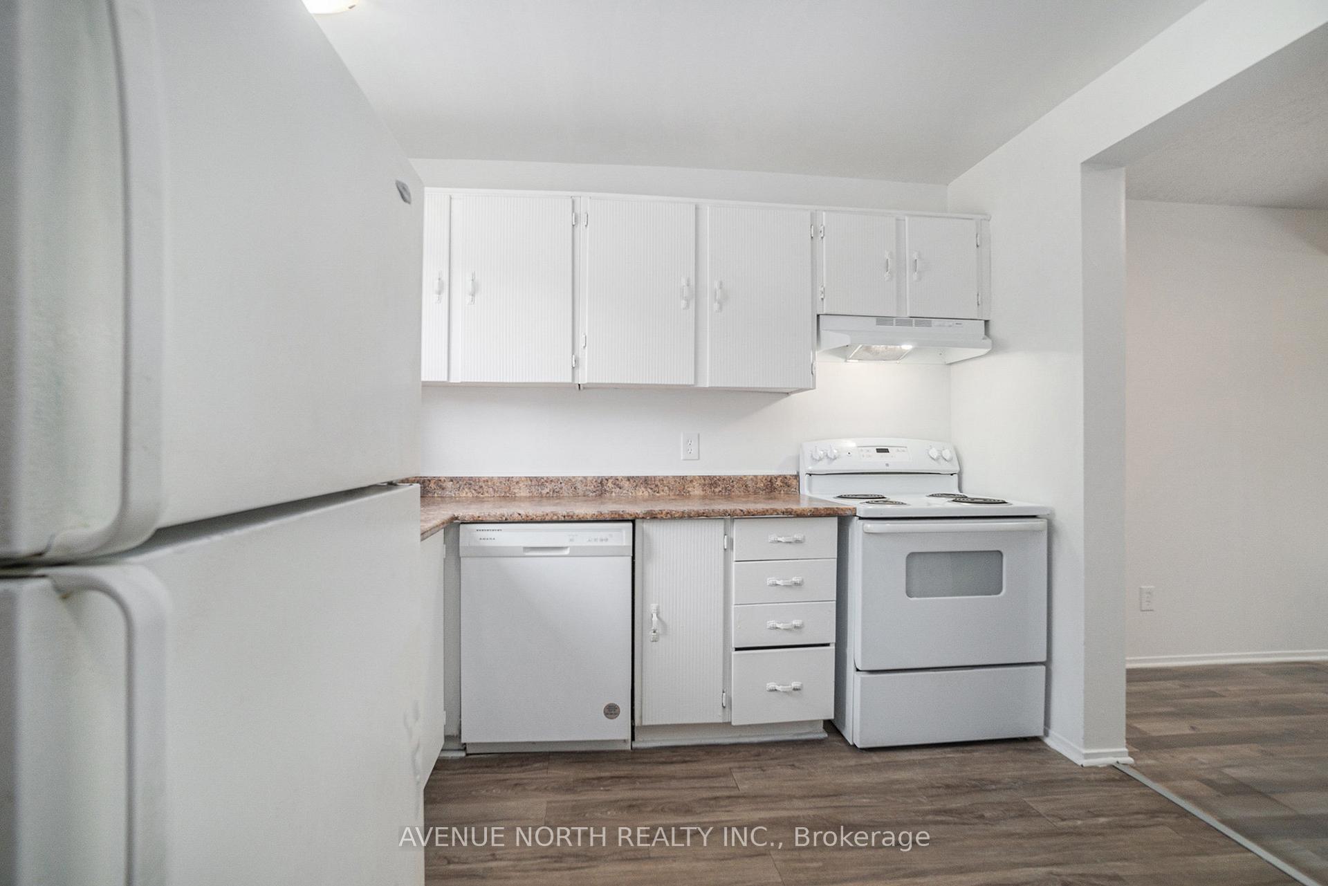 Photo 12 of 1747 Dondale St Street, Ottawa, Pineview — HOMEH