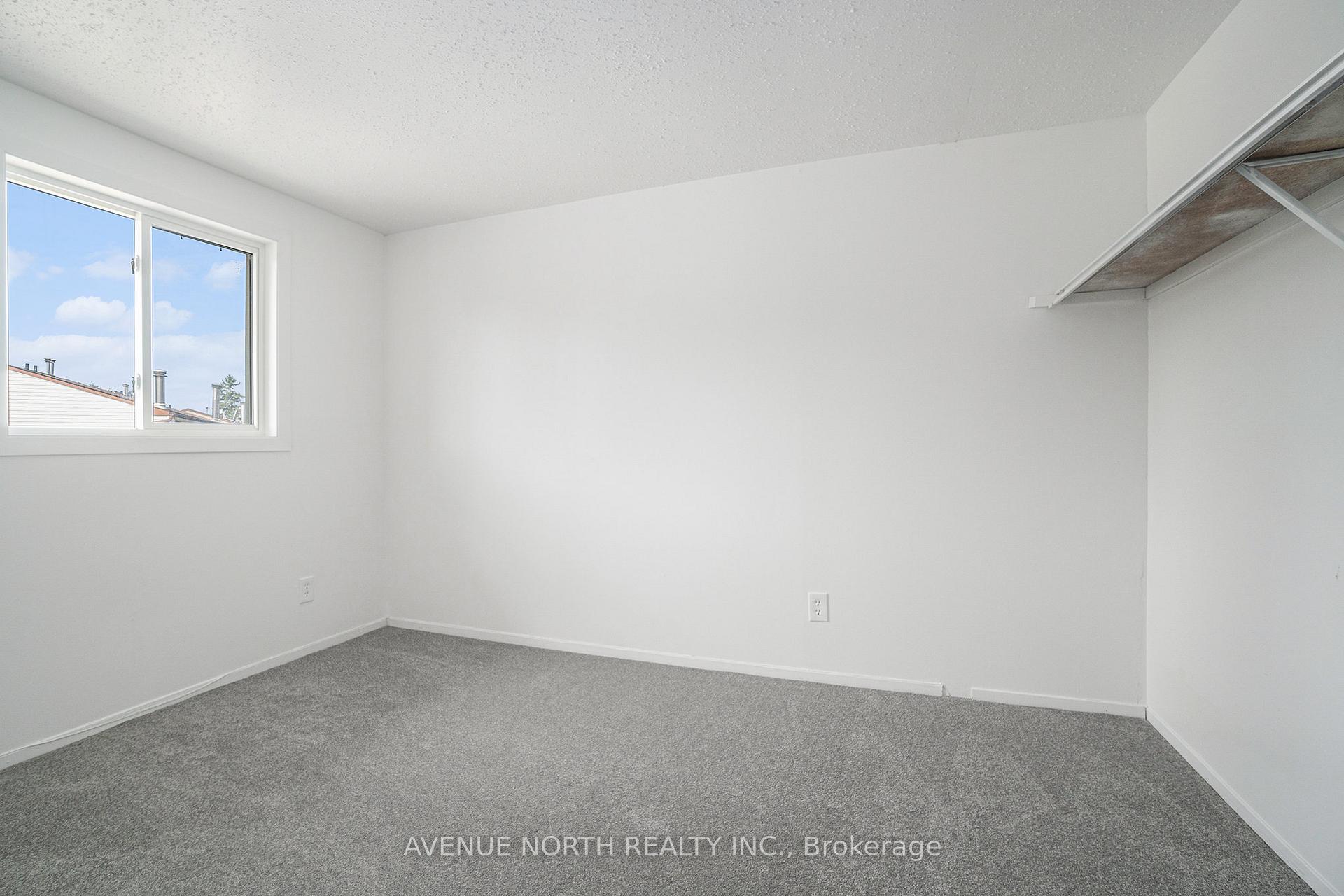 Photo 16 of 1747 Dondale St Street, Ottawa, Pineview — HOMEH