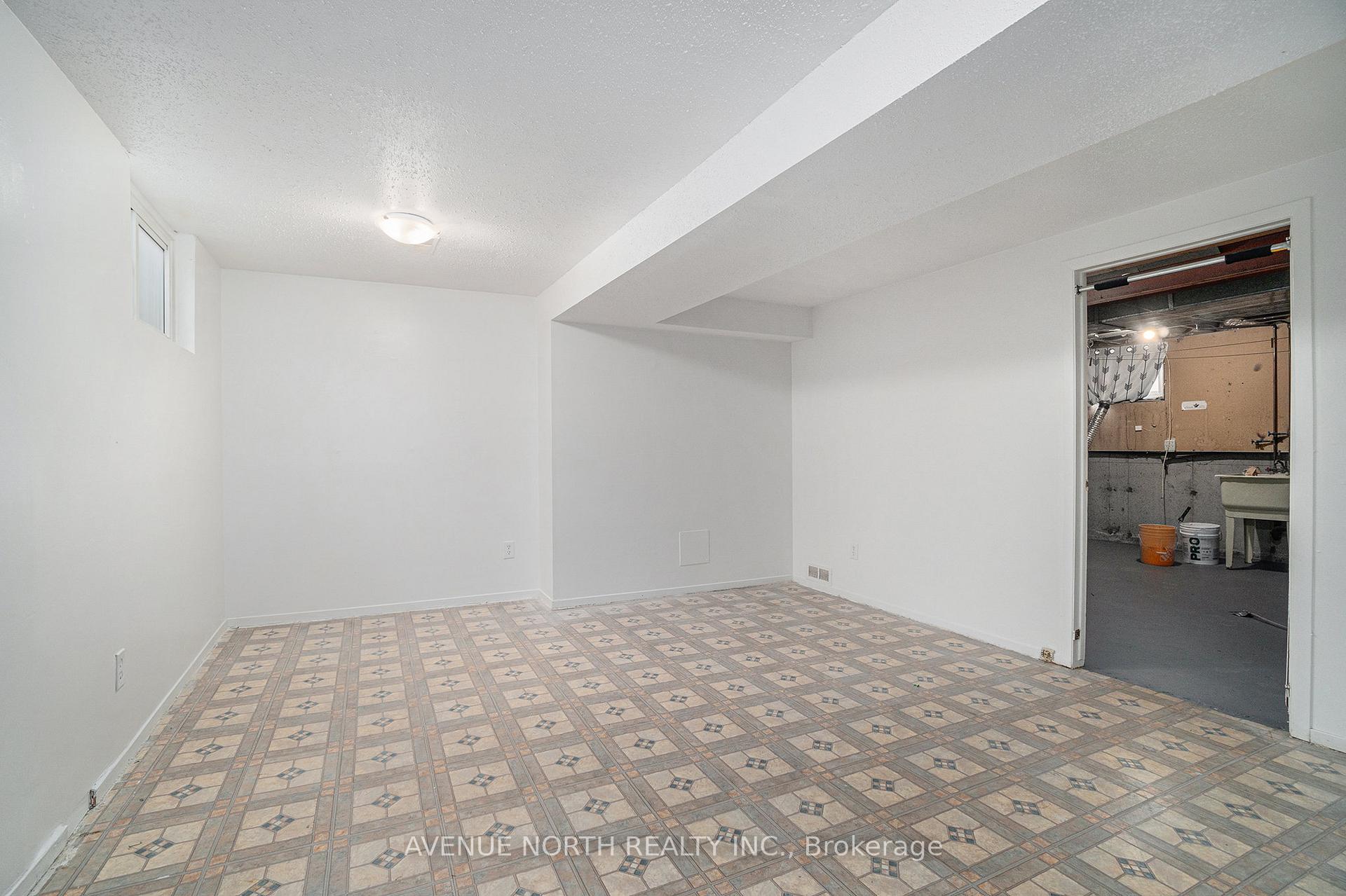 Photo 21 of 1747 Dondale St Street, Ottawa, Pineview — HOMEH