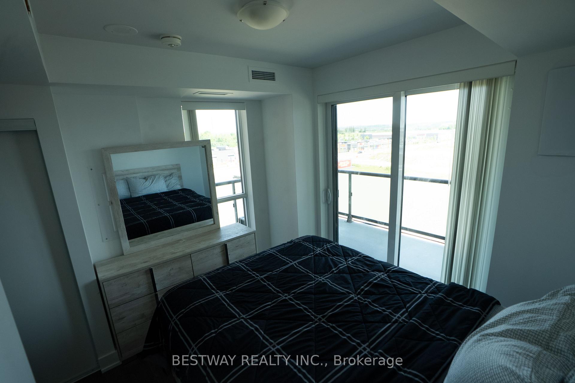 Photo 4 of Unit 607, 2550 Simcoe Street N, Oshawa, Windfields — HOMEH