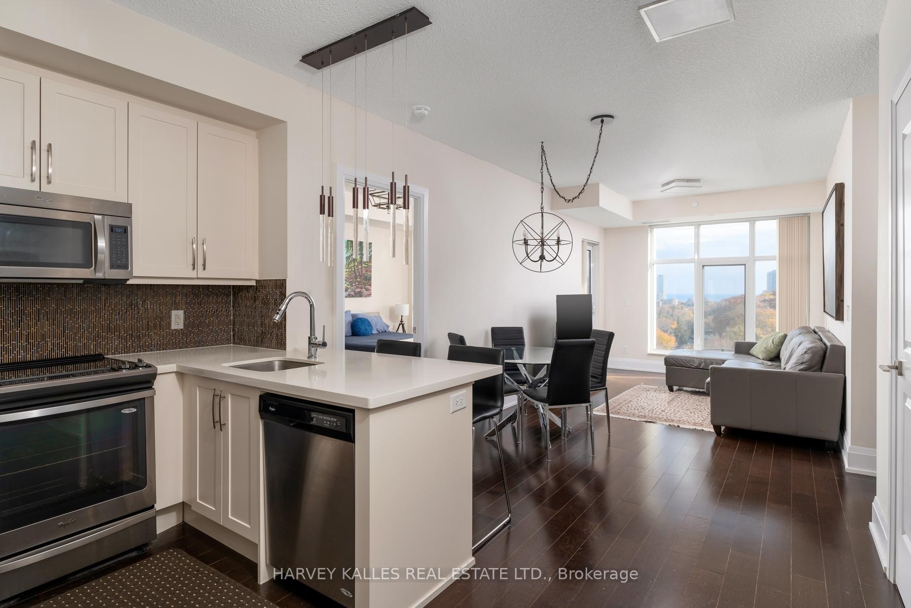 Photo 4 of Unit 1016, 1 Old Mill Drive, Toronto, High Park-Swansea — HOMEH