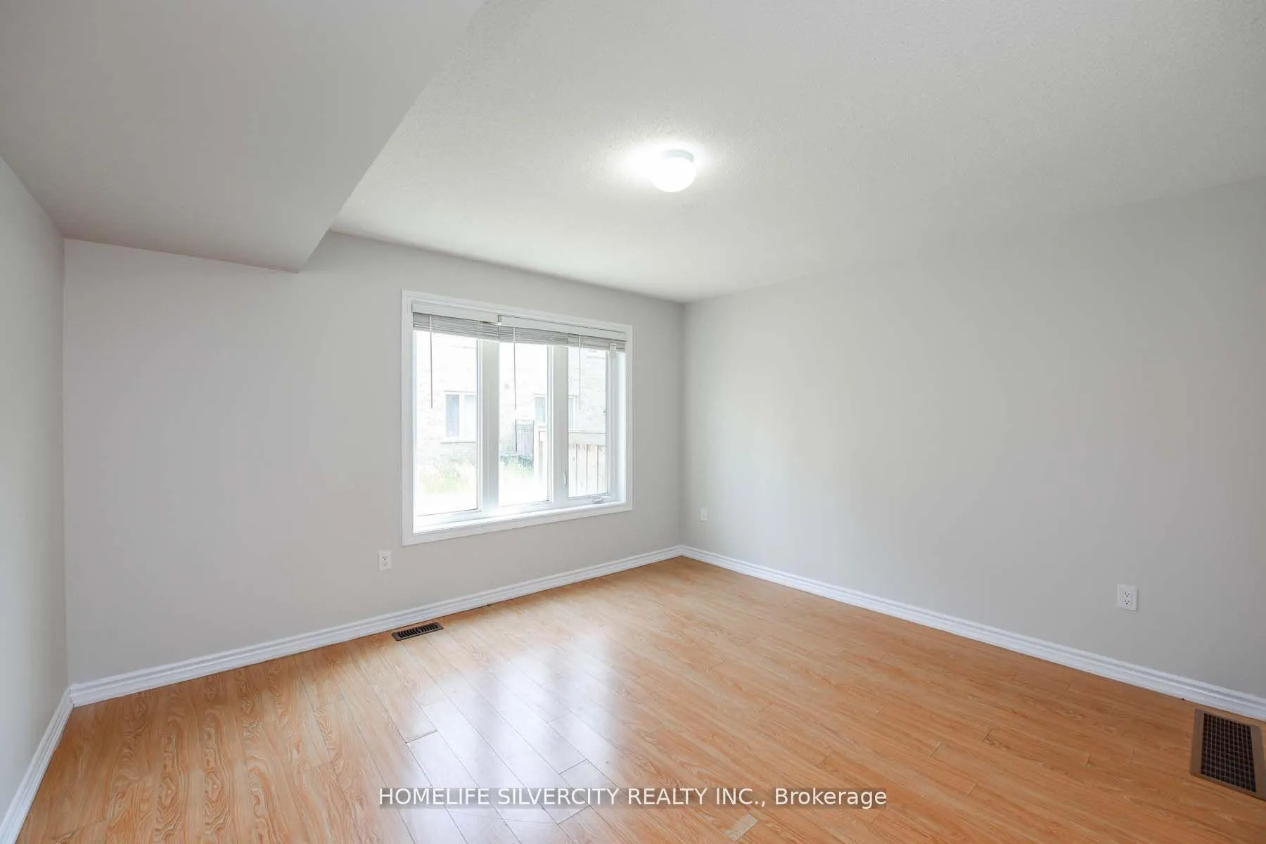 Photo 3 of 7 Miami Grove, Brampton, Heart Lake East — HOMEH
