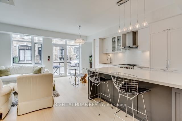 Photo 10 of Unit 112, 25 Malcolm Road, Toronto, Leaside — HOMEH