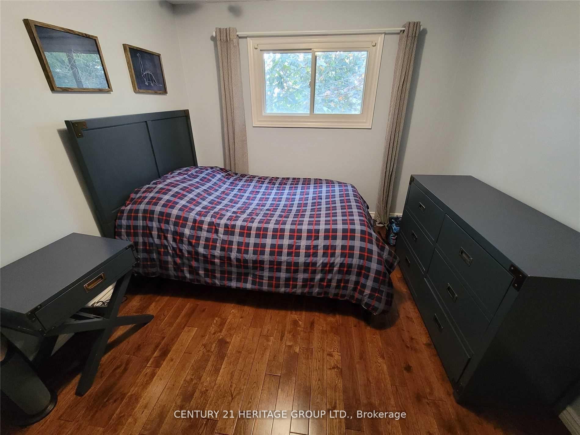 Photo 11 of 217 Orchard Heights Boulevard, Aurora, Aurora Heights — HOMEH