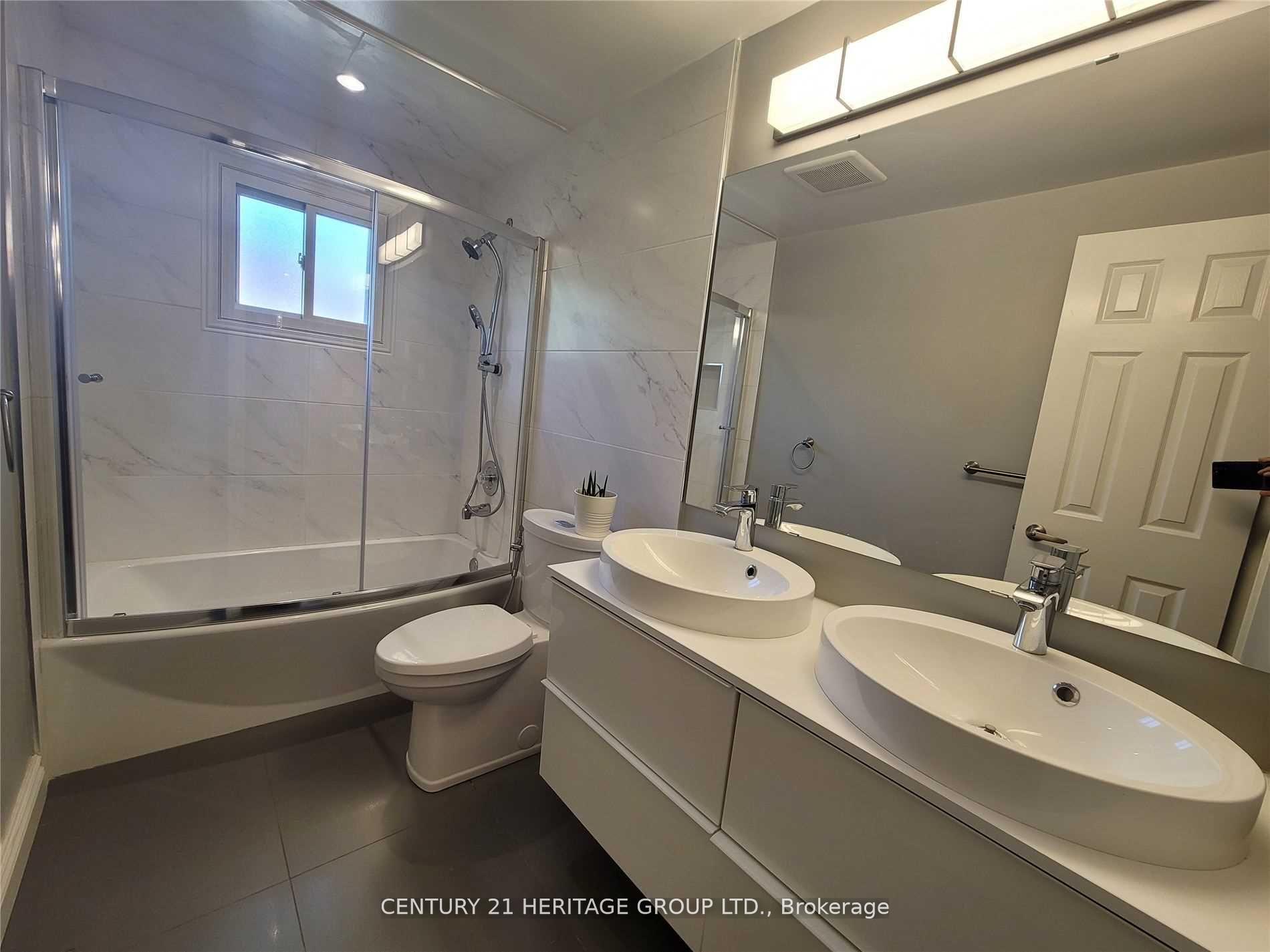 Photo 14 of 217 Orchard Heights Boulevard, Aurora, Aurora Heights — HOMEH