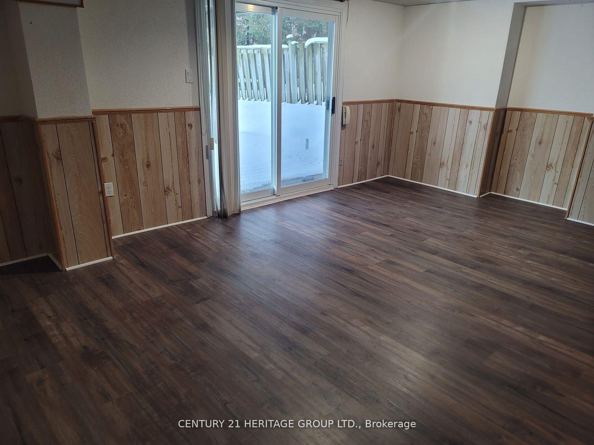 Photo 18 of 217 Orchard Heights Boulevard, Aurora, Aurora Heights — HOMEH