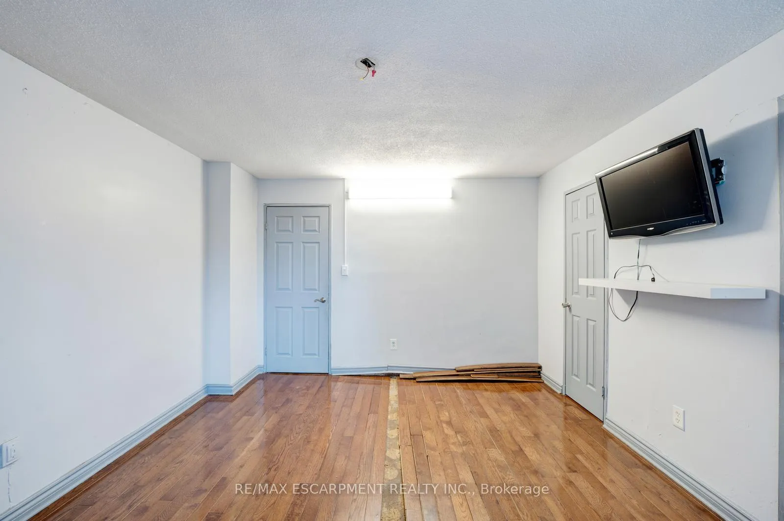 Photo 18 of Unit 206, 10 Edgecliff Golfway, Toronto, Flemingdon Park — HOMEH