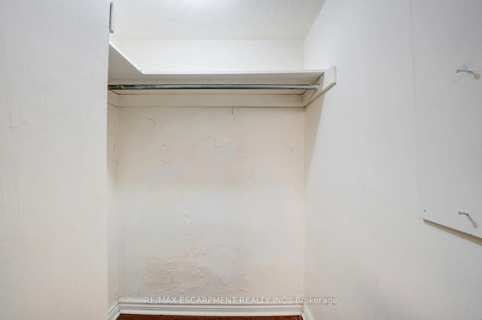 Photo 20 of Unit 206, 10 Edgecliff Golfway, Toronto, Flemingdon Park — HOMEH