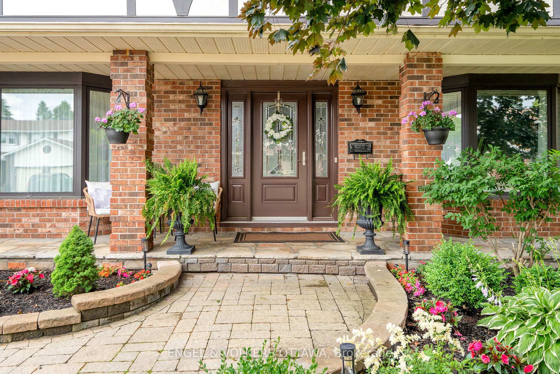Photo 4 of 32 Merkel Drive, Ottawa, Barrhaven - Knollsbrook — HOMEH
