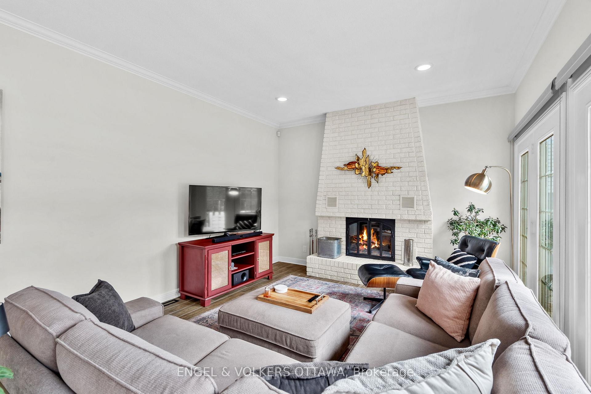 Photo 10 of 32 Merkel Drive, Ottawa, Barrhaven - Knollsbrook — HOMEH