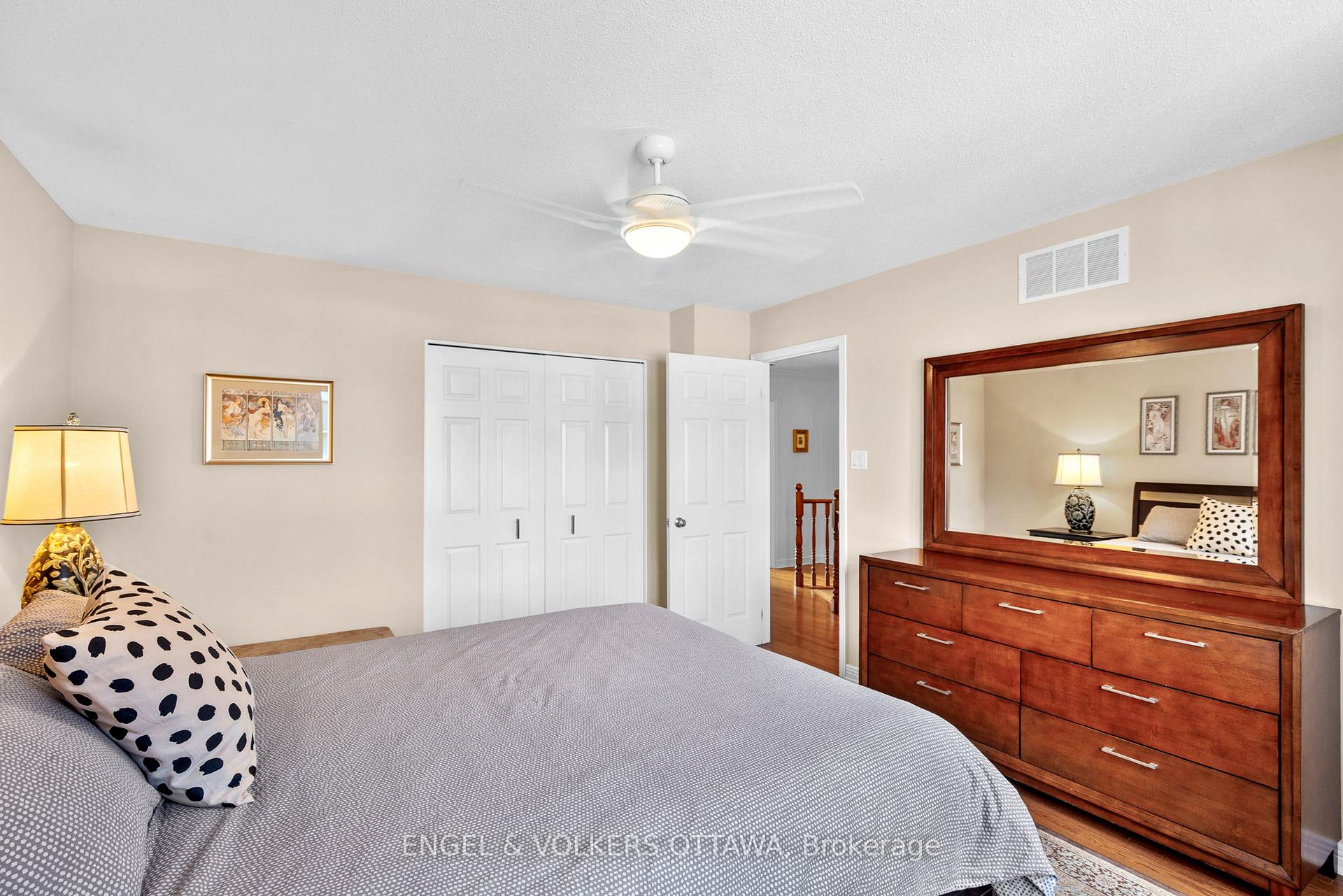 Photo 18 of 32 Merkel Drive, Ottawa, Barrhaven - Knollsbrook — HOMEH